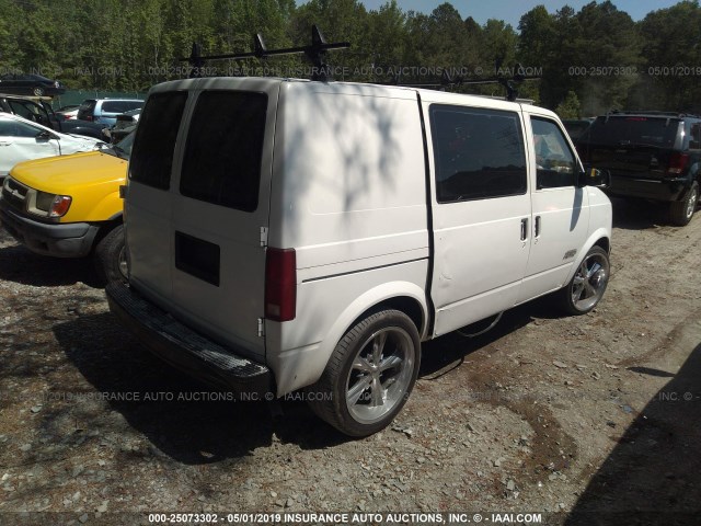 1GCDM15Z5JB239245 - 1988 CHEVROLET ASTRO WHITE photo 4