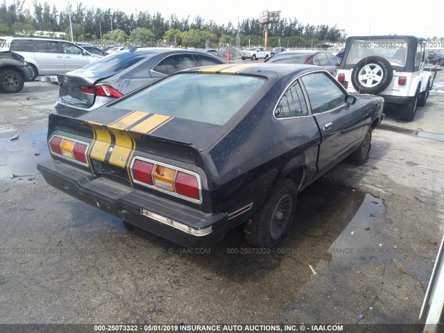 6F03Z110688 - 1976 FORD 2 DOOR COUPE  BLACK photo 4