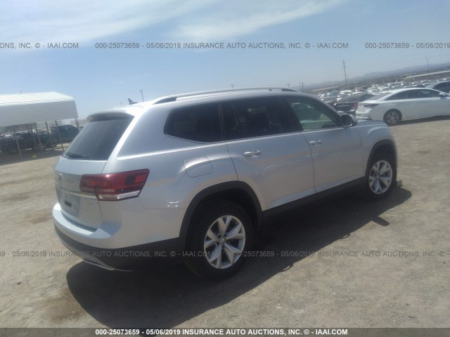 1V2CR2CA1JC568145 - 2018 VOLKSWAGEN ATLAS SE 银色 照片 4