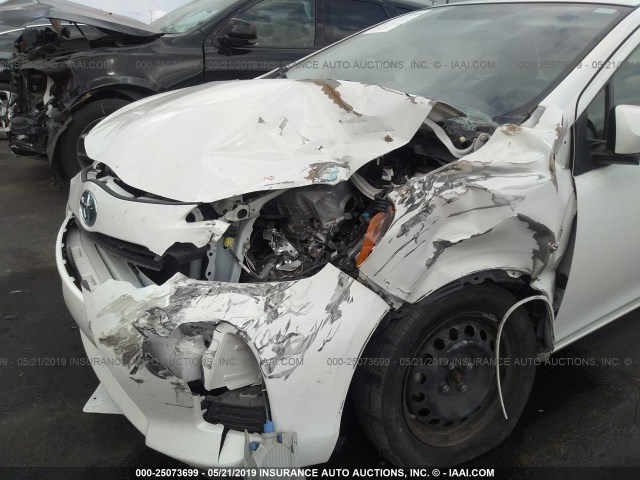 JTDKDTB31D1528202 - 2013 TOYOTA PRIUS C WHITE photo 6