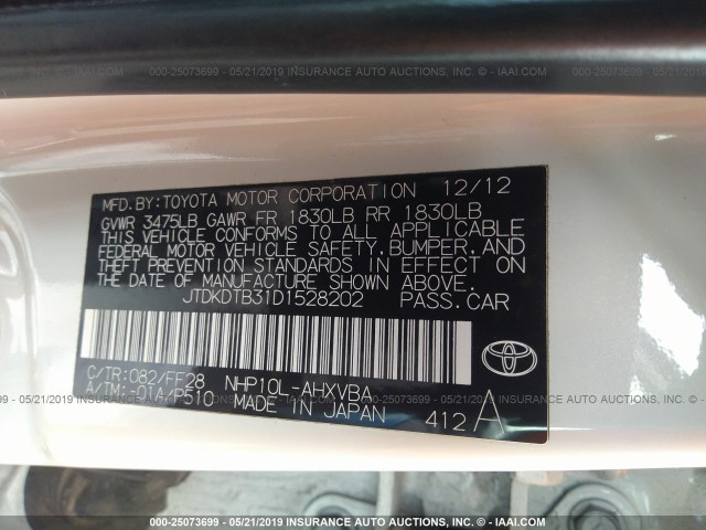 JTDKDTB31D1528202 - 2013 TOYOTA PRIUS C WHITE photo 9