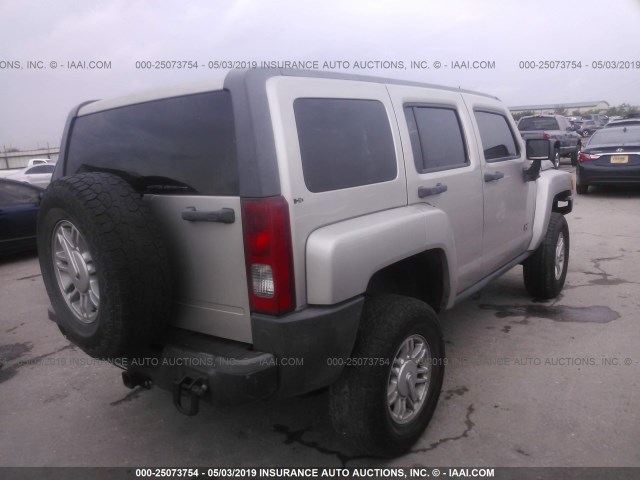 5GTEN13E788191958 - 2008 HUMMER H3 TAN photo 4