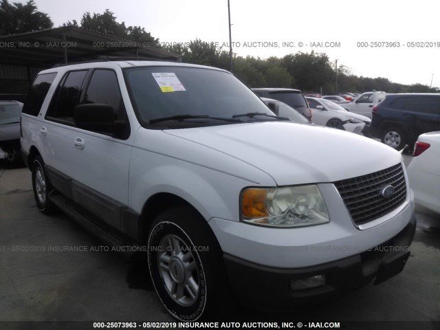 1FMRU15W34LB37447 - 2004 FORD EXPEDITION XLT WHITE photo 1