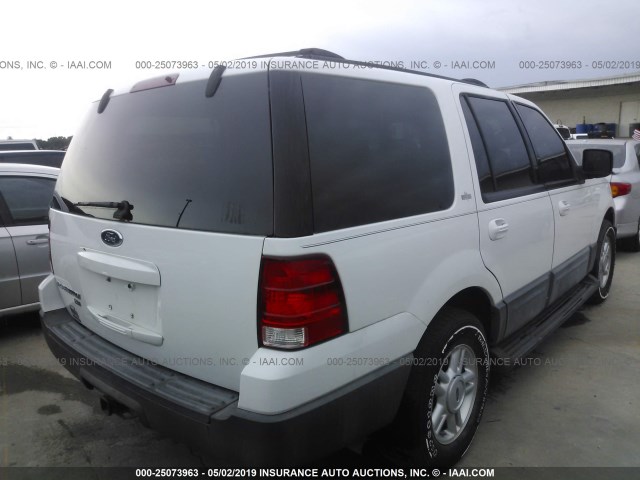 1FMRU15W34LB37447 - 2004 FORD EXPEDITION XLT WHITE photo 4