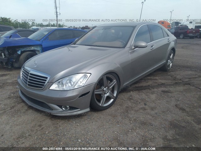 WDDNG86X29A251166 - 2009 MERCEDES-BENZ S 550 4MATIC GRAY photo 2