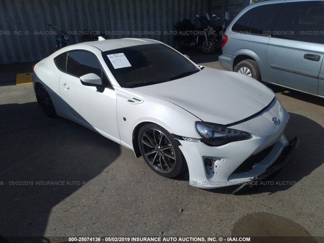 JF1ZNAA12H8703964 - 2017 TOYOTA 86 SPECIAL EDITION WHITE photo 1