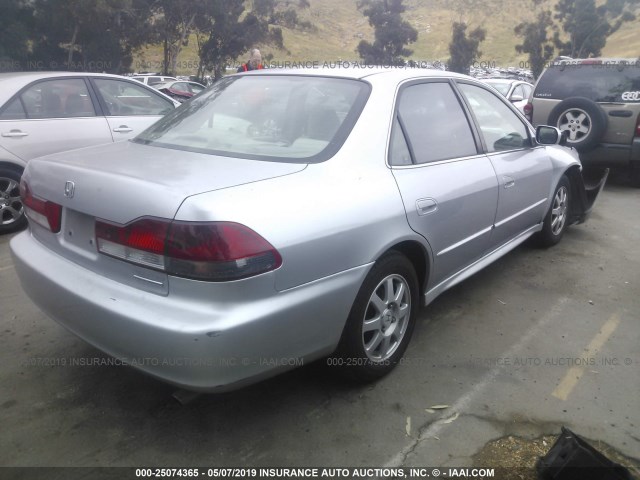 JHMCG66802C001013 - 2002 HONDA ACCORD EX/SE SILVER photo 4