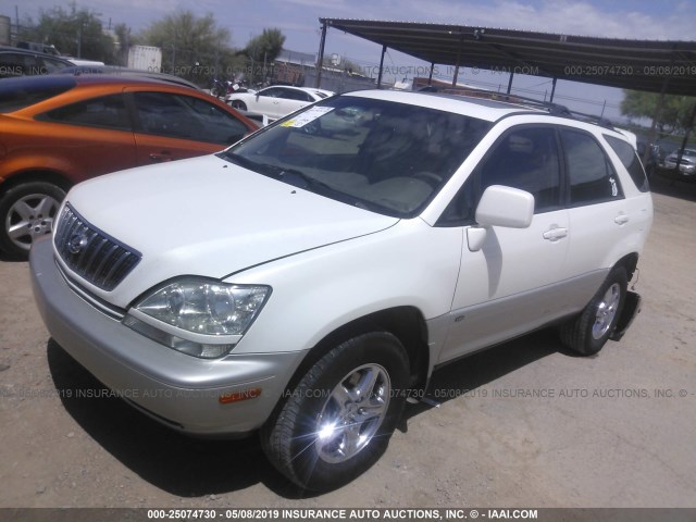 JTJGF10U220123840 - 2002 LEXUS RX 300 WHITE photo 2