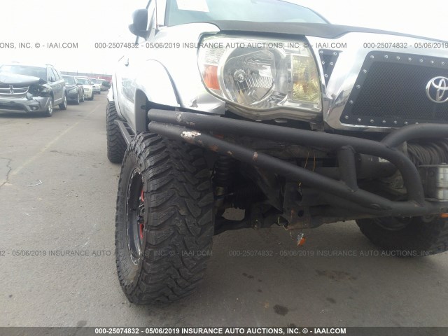 5TEUU42N45Z121689 - 2005 TOYOTA TACOMA ACCESS CAB ვერცხლისფერი ფოტო 6