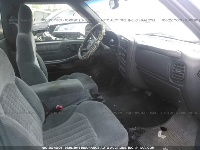 1GCCS14571K102842 - 2001 CHEVROLET S TRUCK S10 BLACK photo 5