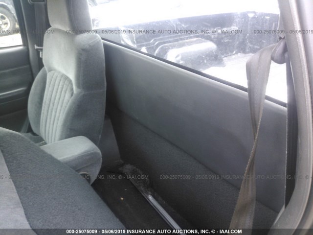 1GCCS14571K102842 - 2001 CHEVROLET S TRUCK S10 BLACK photo 8