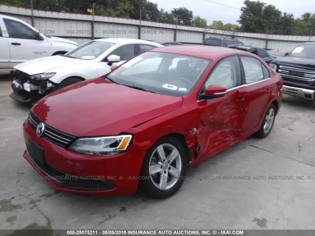 3VWLL7AJ4DM375412 - 2013 VOLKSWAGEN JETTA TDI RED photo 2