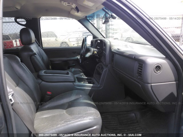 1GTGK13U13F137897 - 2003 GMC SIERRA K1500 HEAVY DUTY 灰色 照片 5