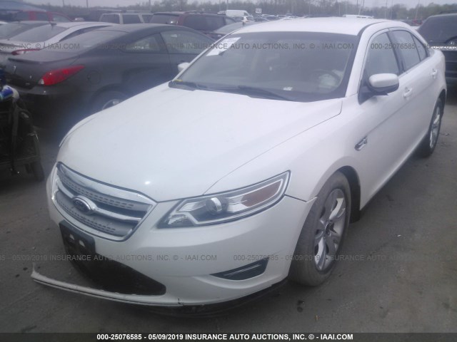 1FAHP2EW2BG186650 - 2011 FORD TAURUS SEL WHITE photo 2