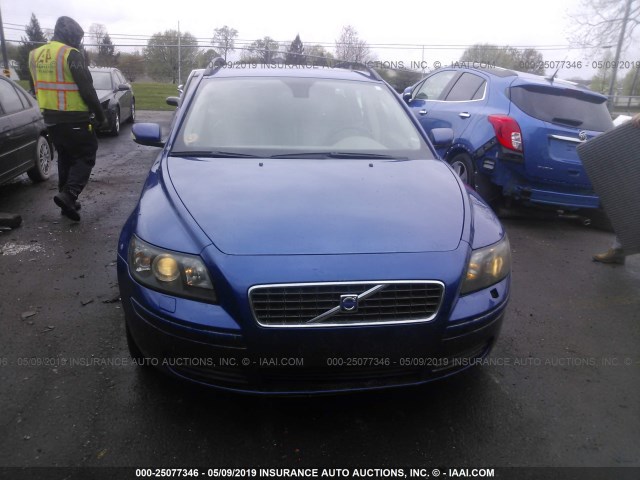 YV1MW382162173024 - 2006 VOLVO V50 2.4I BLUE photo 6