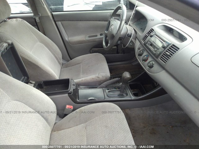 JTDBE32K120116871 - 2002 TOYOTA CAMRY LE/XLE/SE GRAY photo 5