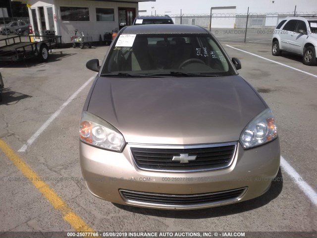 1G1ZS58F18F134119 - 2008 CHEVROLET MALIBU LS GOLD photo 6