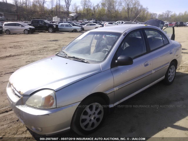 KNADC125956366600 - 2005 KIA RIO SILVER photo 2