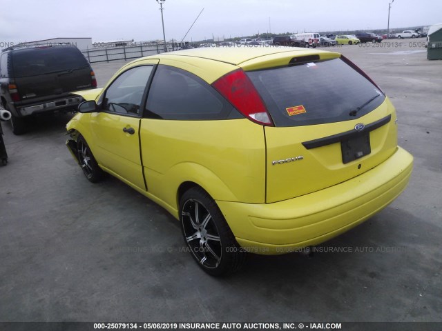 3FAFP31N05R114448 - 2005 FORD FOCUS ZX3 YELLOW photo 3