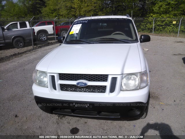 1FMZU67E22UD40872 - 2002 FORD EXPLORER SPORT TR  WHITE photo 6