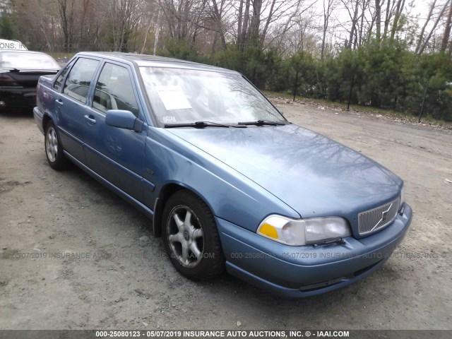 YV1LS5578W1493353 - 1998 VOLVO S70 Light Blue photo 1