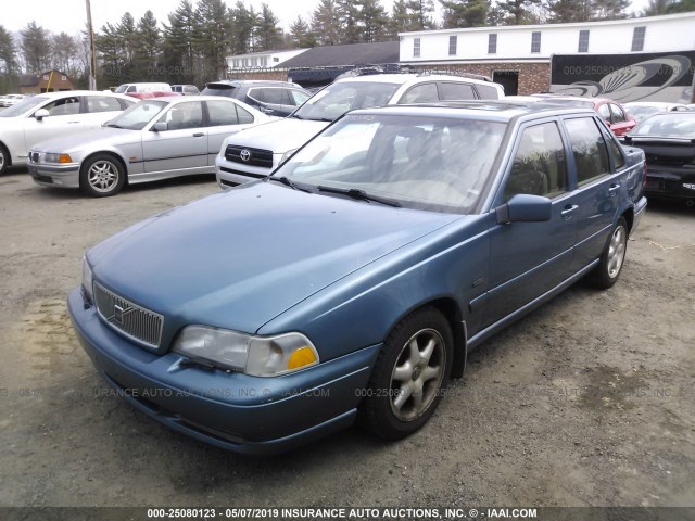 YV1LS5578W1493353 - 1998 VOLVO S70 Light Blue photo 2