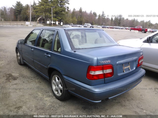 YV1LS5578W1493353 - 1998 VOLVO S70 Light Blue photo 3