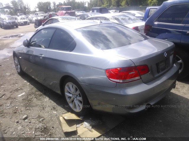 WBAWC7C58AE271326 - 2010 BMW 335 XI SILVER photo 3