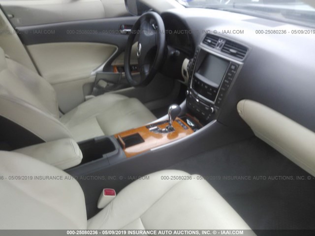 JTHBK262095098050 - 2009 LEXUS IS 250 GRAY photo 5