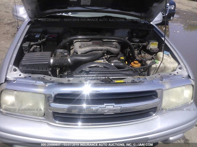 2CNBJ634126916313 - 2002 CHEVROLET TRACKER LT SILVER photo 10