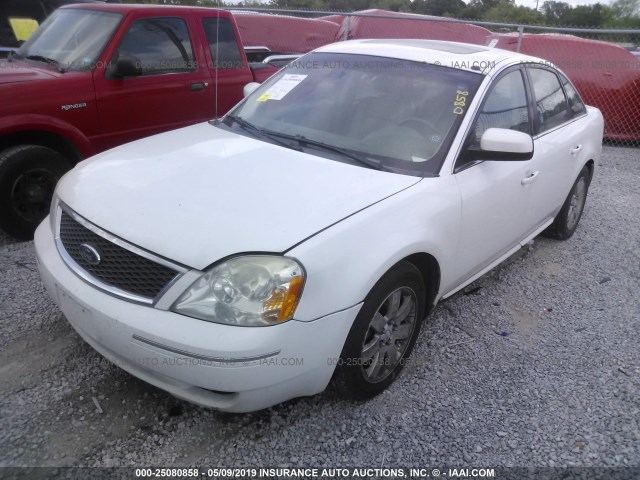 1FAFP24106G185743 - 2006 FORD FIVE HUNDRED SEL WHITE photo 2