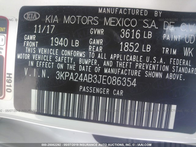 3KPA24AB3JE086354 - 2018 KIA RIO LX/S WHITE photo 9