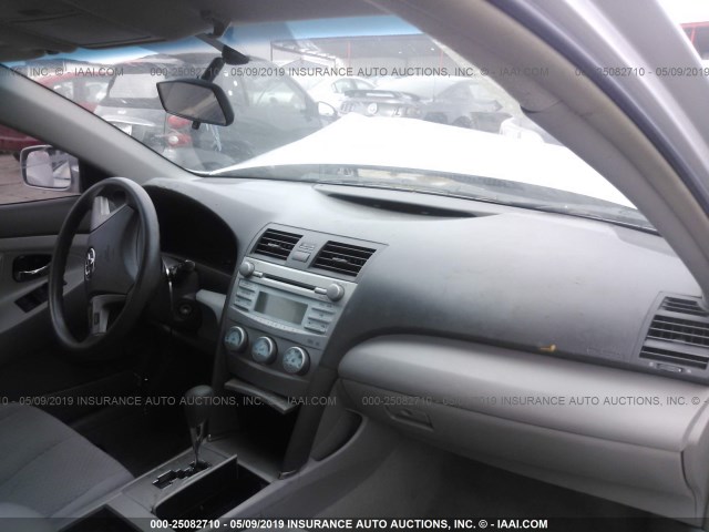 4T1BE46K48U249511 - 2008 TOYOTA CAMRY CE/LE/XLE/SE SILVER photo 5