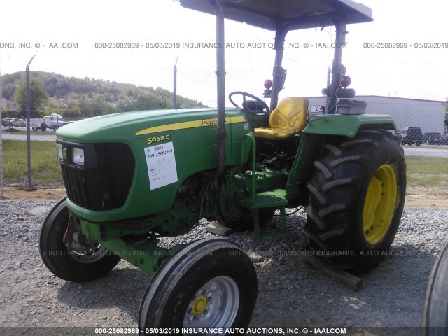 IPY5065EACB009073 - 2010 JOHN DEERE 5065F  GREEN photo 2