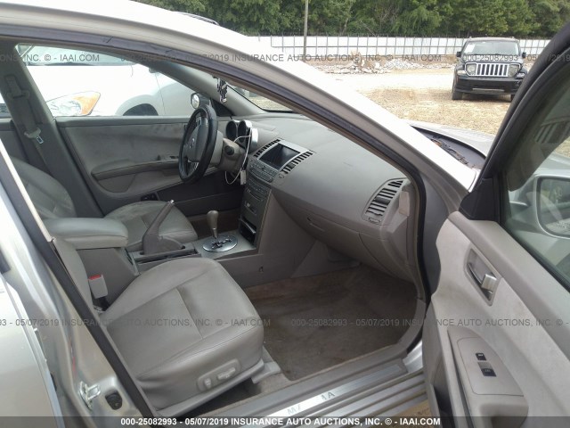 1N4BA41E44C899656 - 2004 NISSAN MAXIMA SE/SL SILVER photo 5