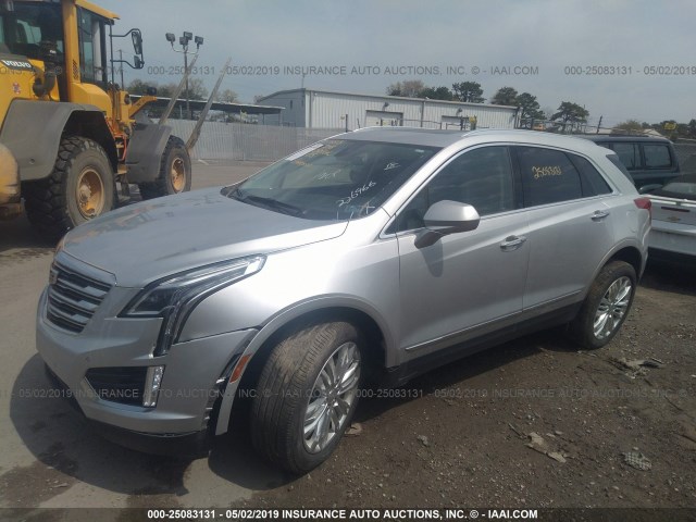 1GYKNFRS9JZ226966 - 2018 CADILLAC XT5 PREMIUM LUXURY SILVER photo 2