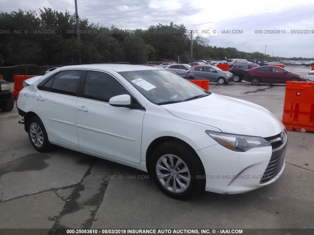 4T4BF1FK8GR566675 - 2016 TOYOTA CAMRY LE/XLE/SE/XSE WHITE photo 1