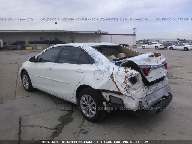 4T4BF1FK8GR566675 - 2016 TOYOTA CAMRY LE/XLE/SE/XSE WHITE photo 3