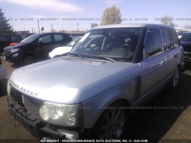 SALMF13477A259439 - 2007 LAND ROVER RANGE ROVER  SILVER photo 2