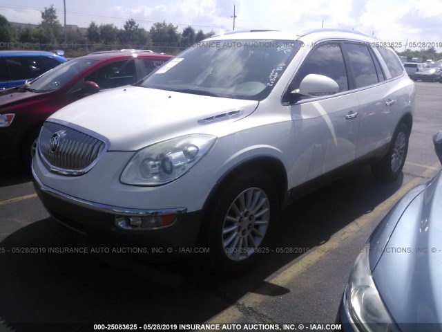 5GALRBED5AJ107679 - 2010 BUICK ENCLAVE CXL WHITE photo 2