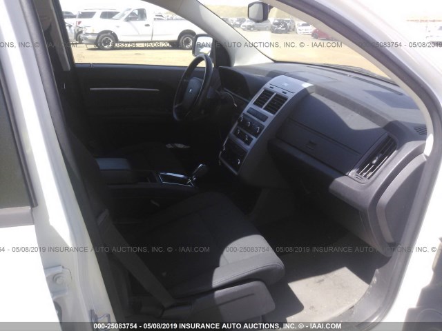 3D4PG5FV5AT228237 - 2010 DODGE JOURNEY SXT WHITE photo 5