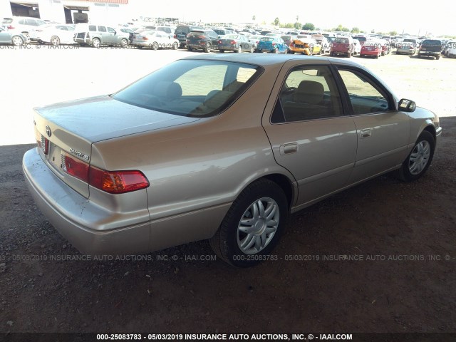 JT2BG22K5Y0531097 - 2000 TOYOTA CAMRY CE/LE/XLE TAN photo 4