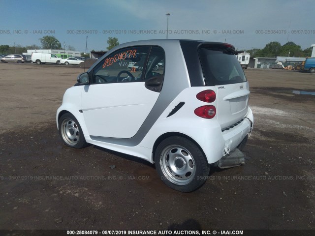 WMEEJ3BA7FK808225 - 2015 SMART FORTWO PURE/PASSION WHITE photo 3
