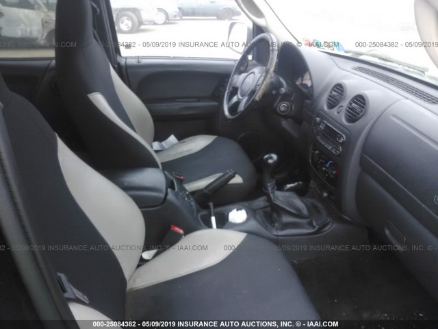 1J4GL48K83W678414 - 2003 JEEP LIBERTY SPORT/FREEDOM შავი ფოტო 5