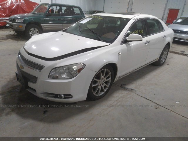 1G1ZK57718F207645 - 2008 CHEVROLET MALIBU LTZ WHITE photo 2