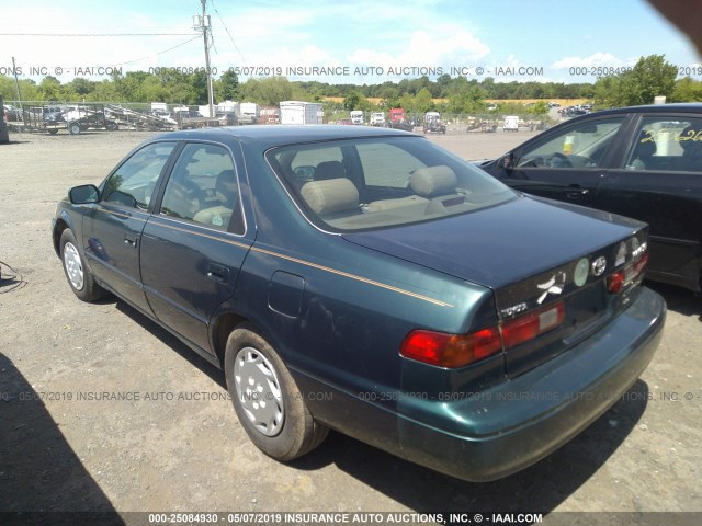 4T1BG22K2VU143932 - 1997 TOYOTA CAMRY CE/LE/XLE GREEN photo 3