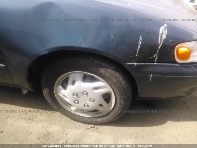 1NXBR12EXWZ062757 - 1998 TOYOTA COROLLA VE/CE/LE GREEN photo 6