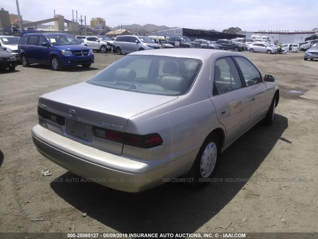 4T1BG22K1XU862768 - 1999 TOYOTA CAMRY CE/LE/XLE 金色 照片 4
