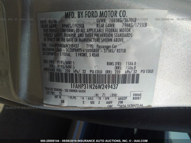 1FAHP31N26W249437 - 2006 FORD FOCUS ZX3 SILVER photo 9