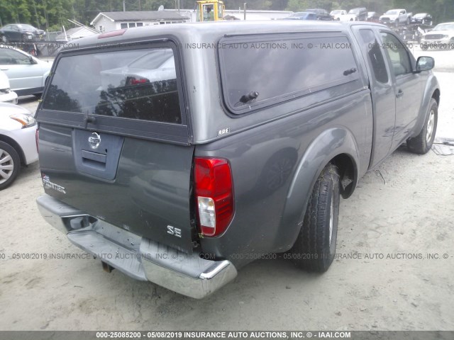 1N6AD06U86C413534 - 2006 NISSAN FRONTIER KING CAB LE/SE/OFF ROAD GRAY photo 4